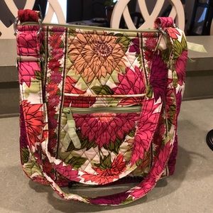 VERA BRADLEY HANDBAG